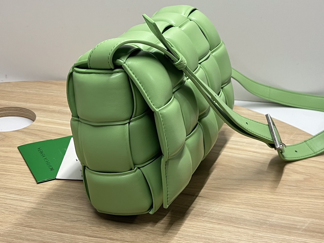  Padded Cassette Intreccio Leather Cross-body Bag Apple Green